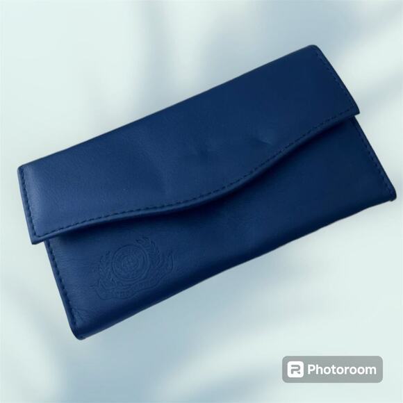 Women’s blue leather wallet by STONE MOUNTAIN - Picture 1 of 12